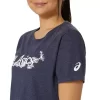 ASICS KURZARM-T-SHIRT MIT BLUMENSLOGAN FÜR DAMEN ASICS KURZARM-T-SHIRT MIT BLUMENSLOGAN FÜR DAMEN