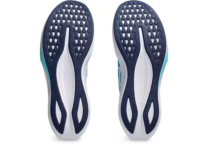 HYPERGESCHWINDIGKEIT 4 HYPERGESCHWINDIGKEIT 4