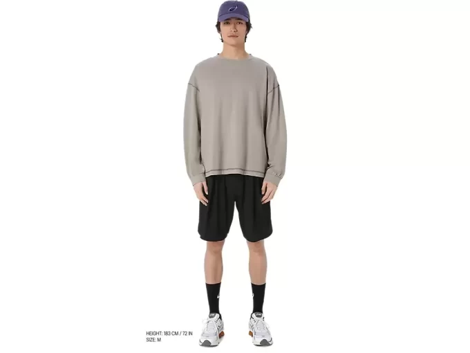 LANGÄRMELIGER RUNDHALSAUSSCHNITT LANGÄRMELIGER RUNDHALSAUSSCHNITT