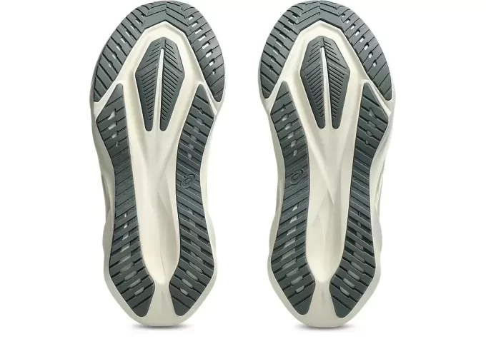 NOVABLAST 5 ASICS TRACK CLUB NOVABLAST 5 ASICS TRACK CLUB