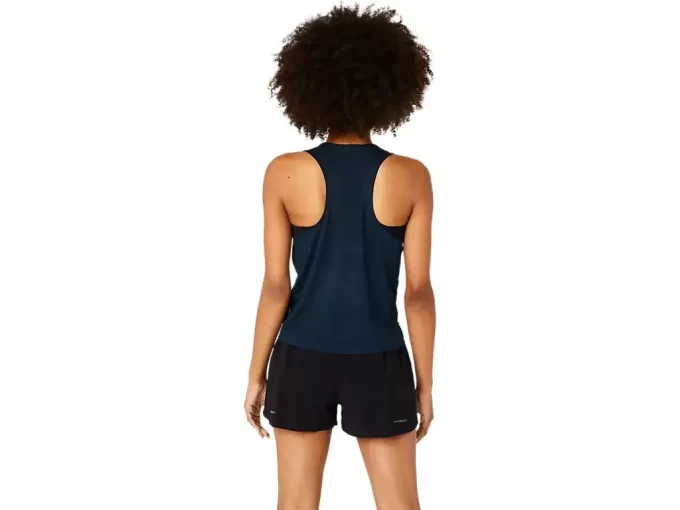 TANK MIT LEICHTER GRAFIK TANK MIT LEICHTER GRAFIK