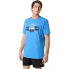 UNISEX ASICS EST 1977 MOUNTAIN T-SHIRT UNISEX ASICS EST 1977 MOUNTAIN T-SHIRT